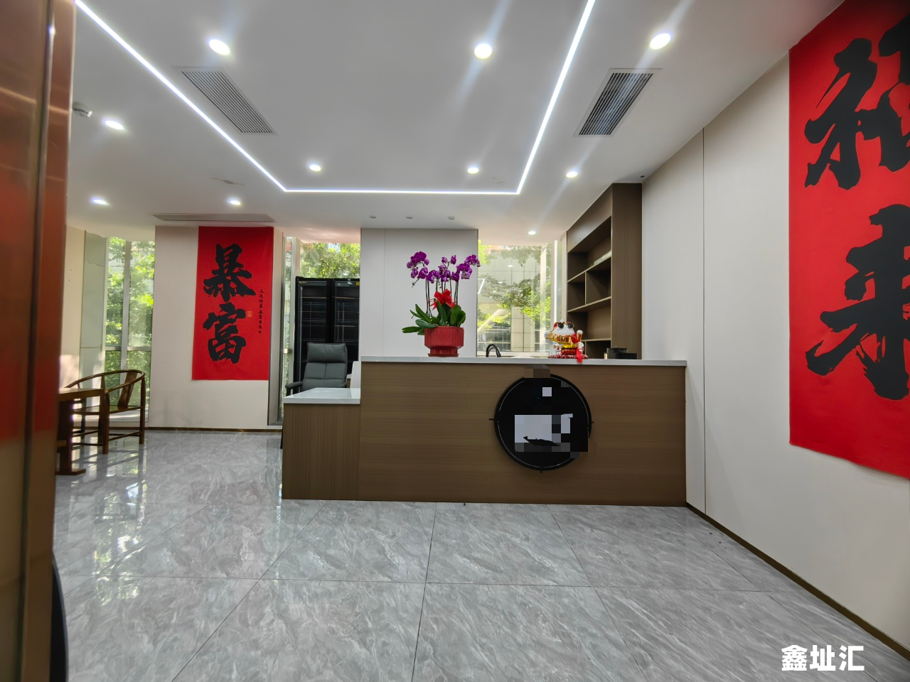 新华保险大厦写字楼出租，福田地铁站旁，精装修