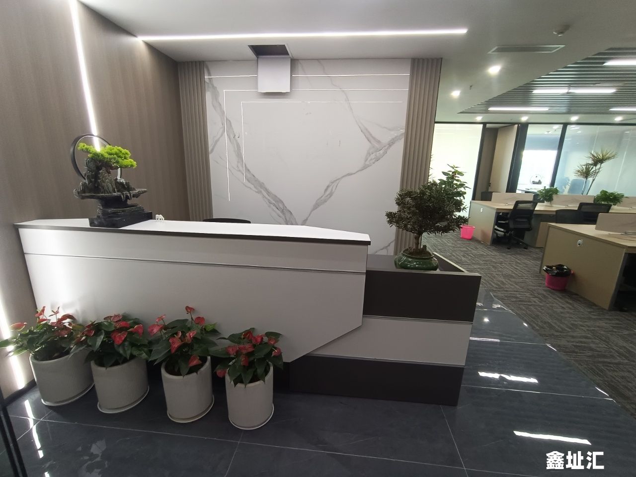 笋岗宝能中心｜309㎡东南向 4+1 格局 全新智能精装 双地铁口地标办公