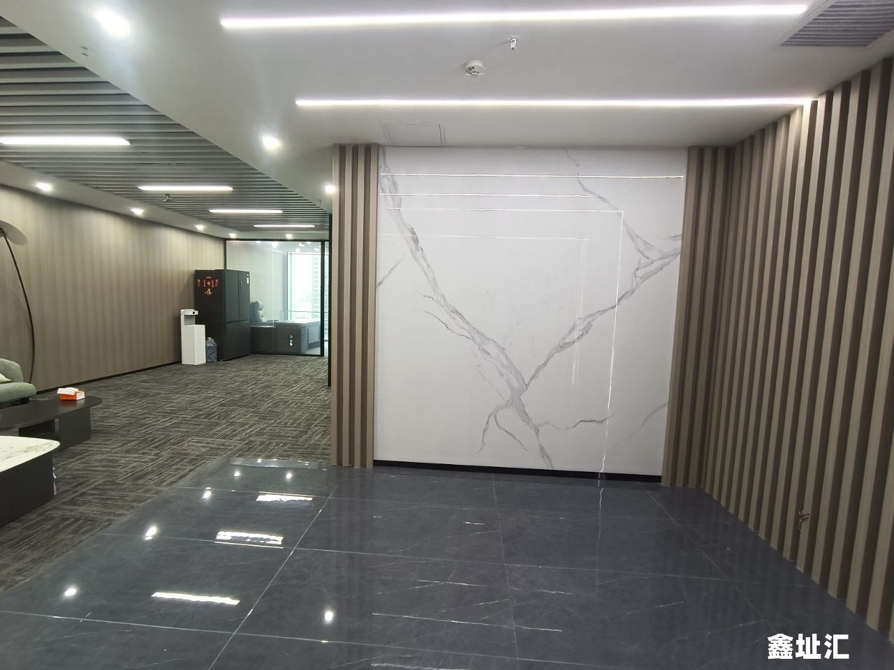 笋岗宝能中心｜241㎡正南向智能精装 3+1 格局 双地铁口 5A 超甲办公