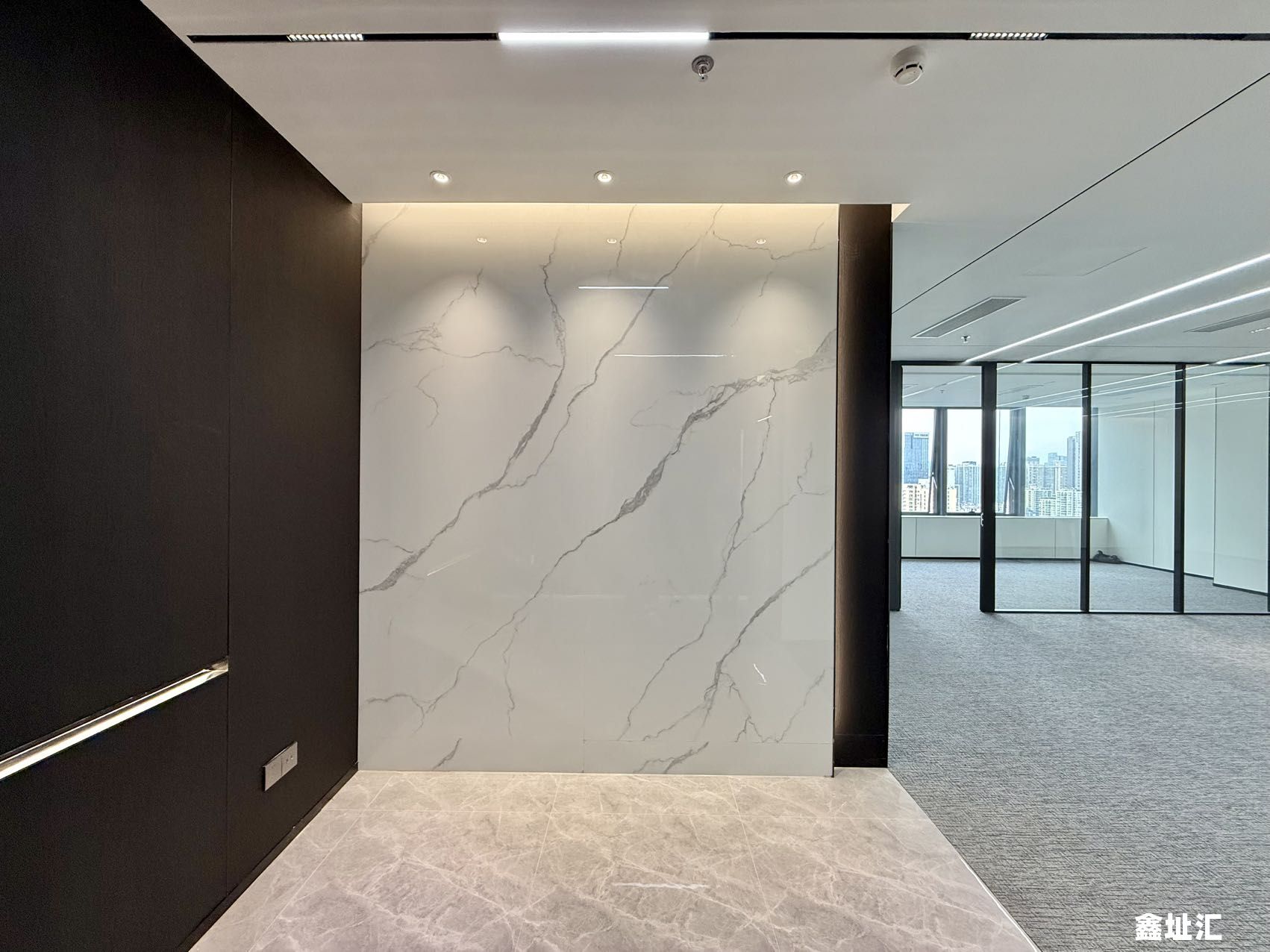 南山科技园全新装修办公室出租，芒果网办公室出租