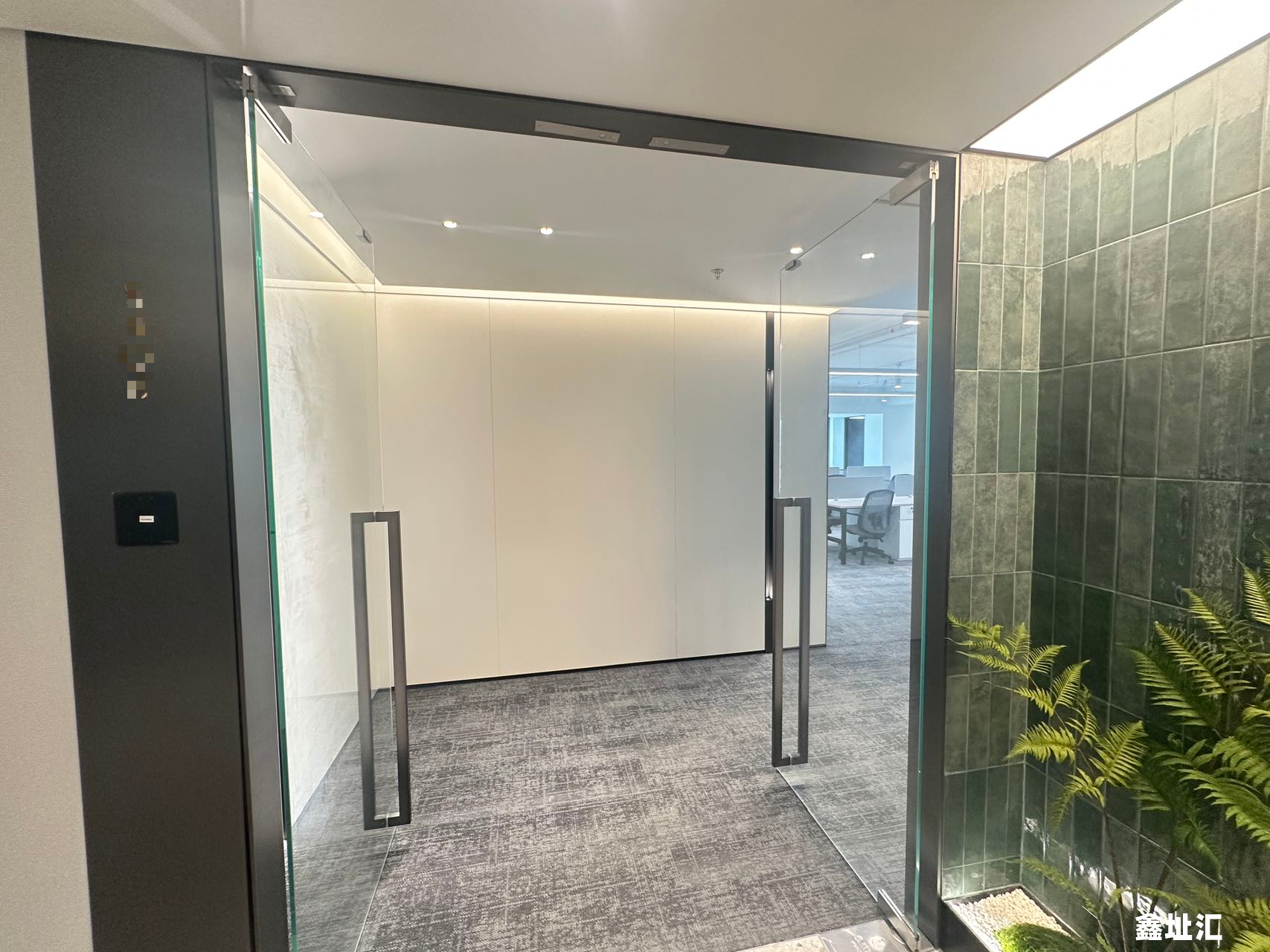 英龙商务中心写字楼出租，英龙商务中心办公室出租，福田带精装修