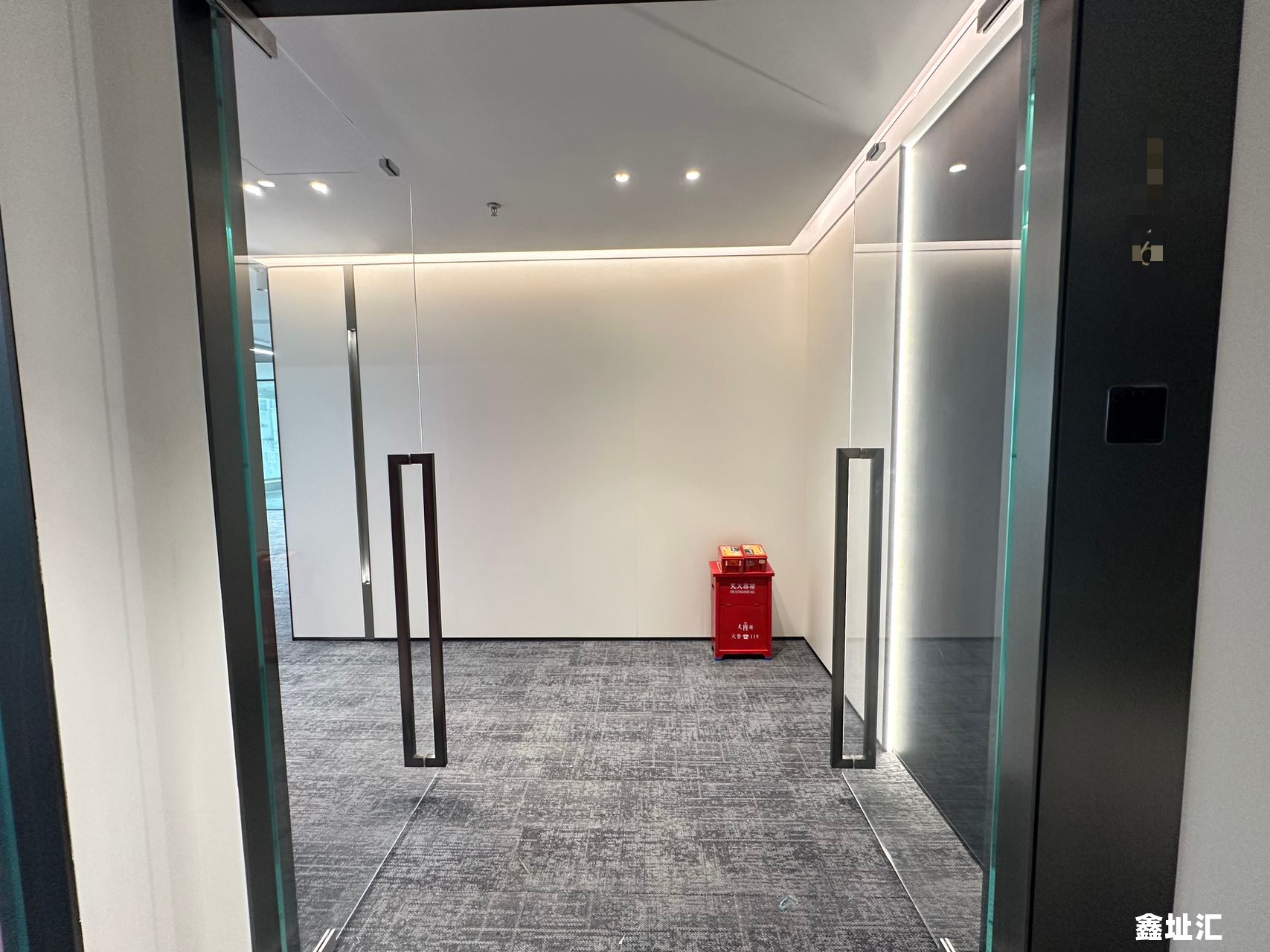 英龙商务中心写字楼出租，英龙商务中心办公室出租，带精装修出租